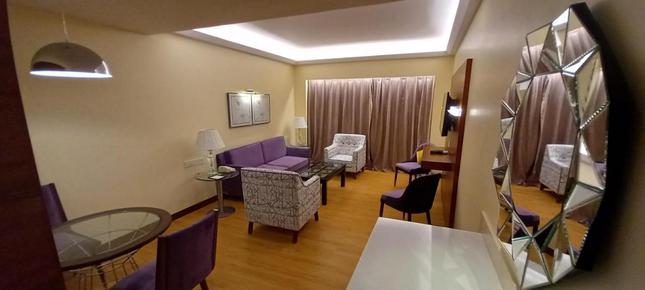 Hotel Manjeera Sarovar Premiere Rājahmundry Zewnętrze zdjęcie