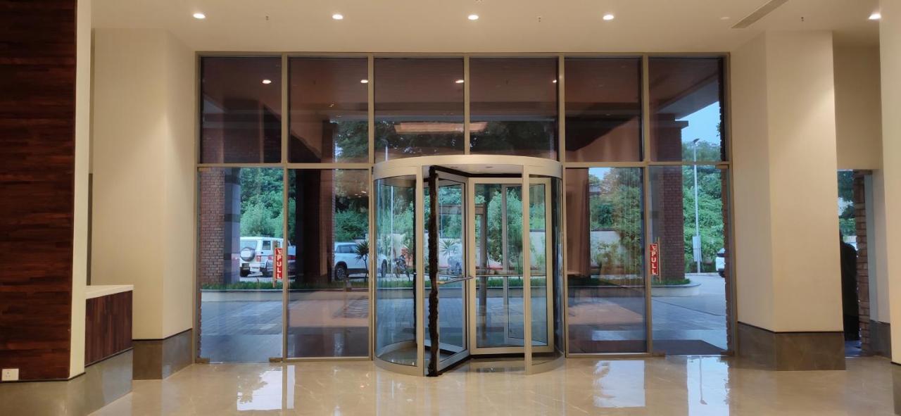 Hotel Manjeera Sarovar Premiere Rājahmundry Zewnętrze zdjęcie