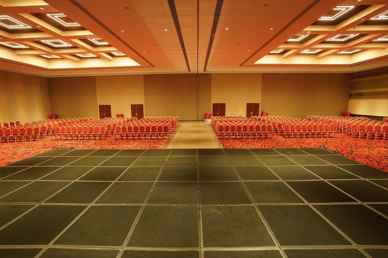 Hotel Manjeera Sarovar Premiere Rājahmundry Zewnętrze zdjęcie