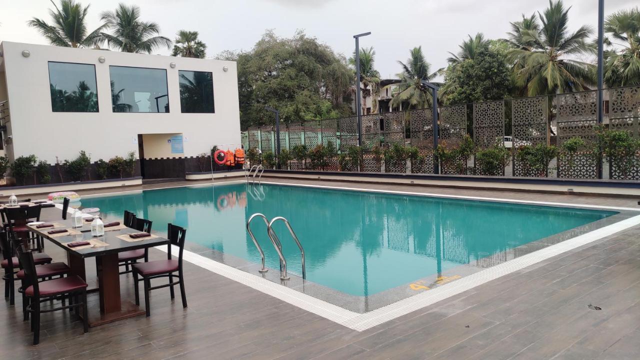 Hotel Manjeera Sarovar Premiere Rājahmundry Zewnętrze zdjęcie