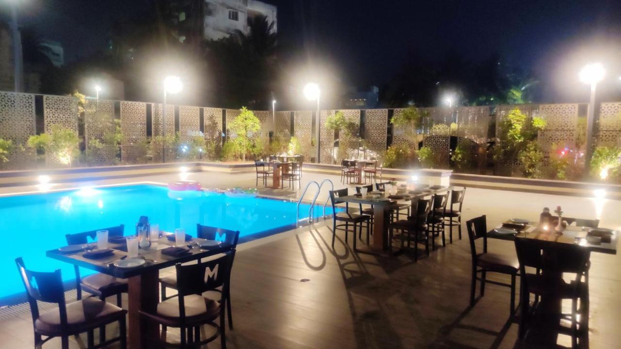 Hotel Manjeera Sarovar Premiere Rājahmundry Zewnętrze zdjęcie