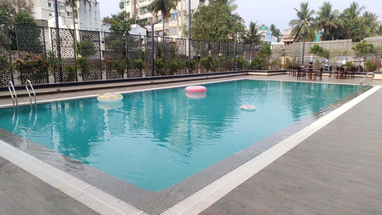 Hotel Manjeera Sarovar Premiere Rājahmundry Zewnętrze zdjęcie