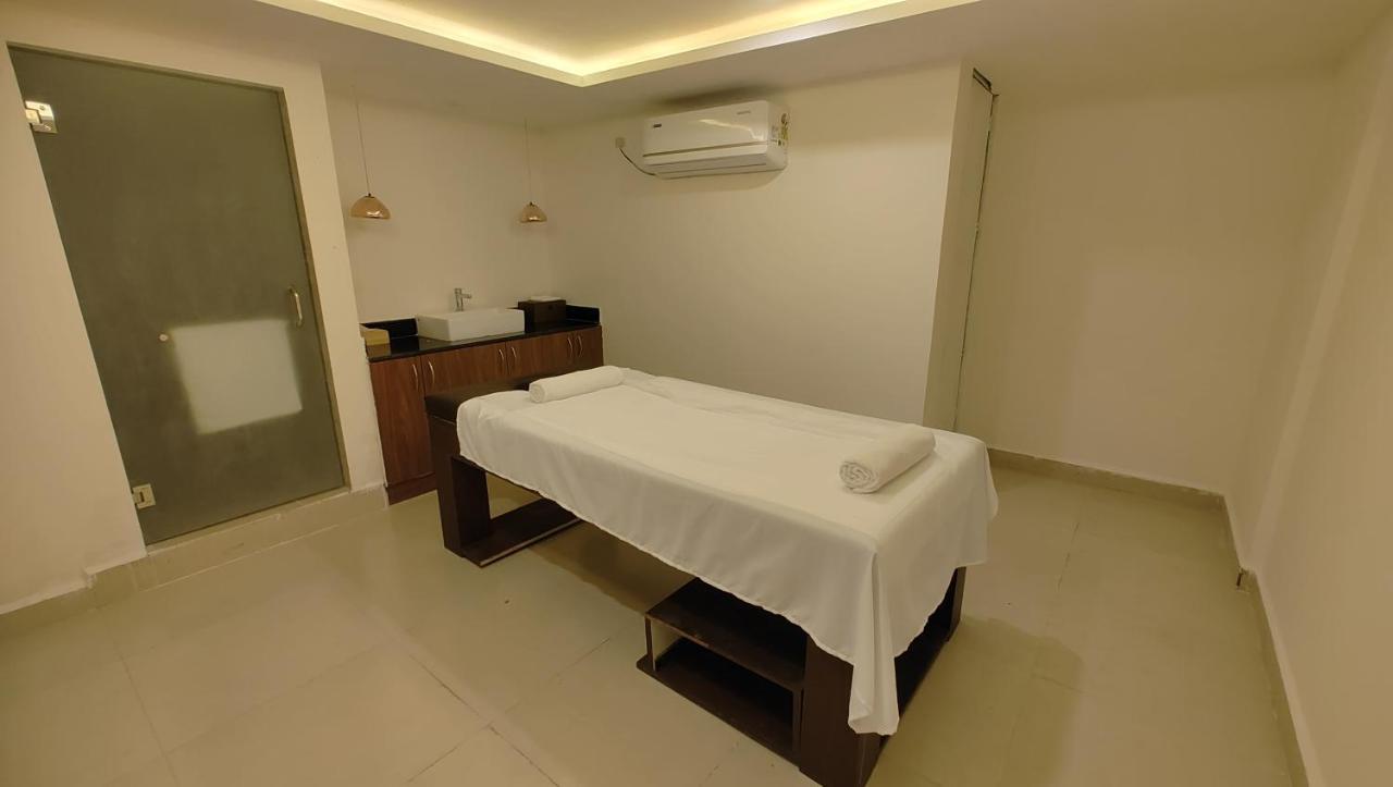 Hotel Manjeera Sarovar Premiere Rājahmundry Zewnętrze zdjęcie